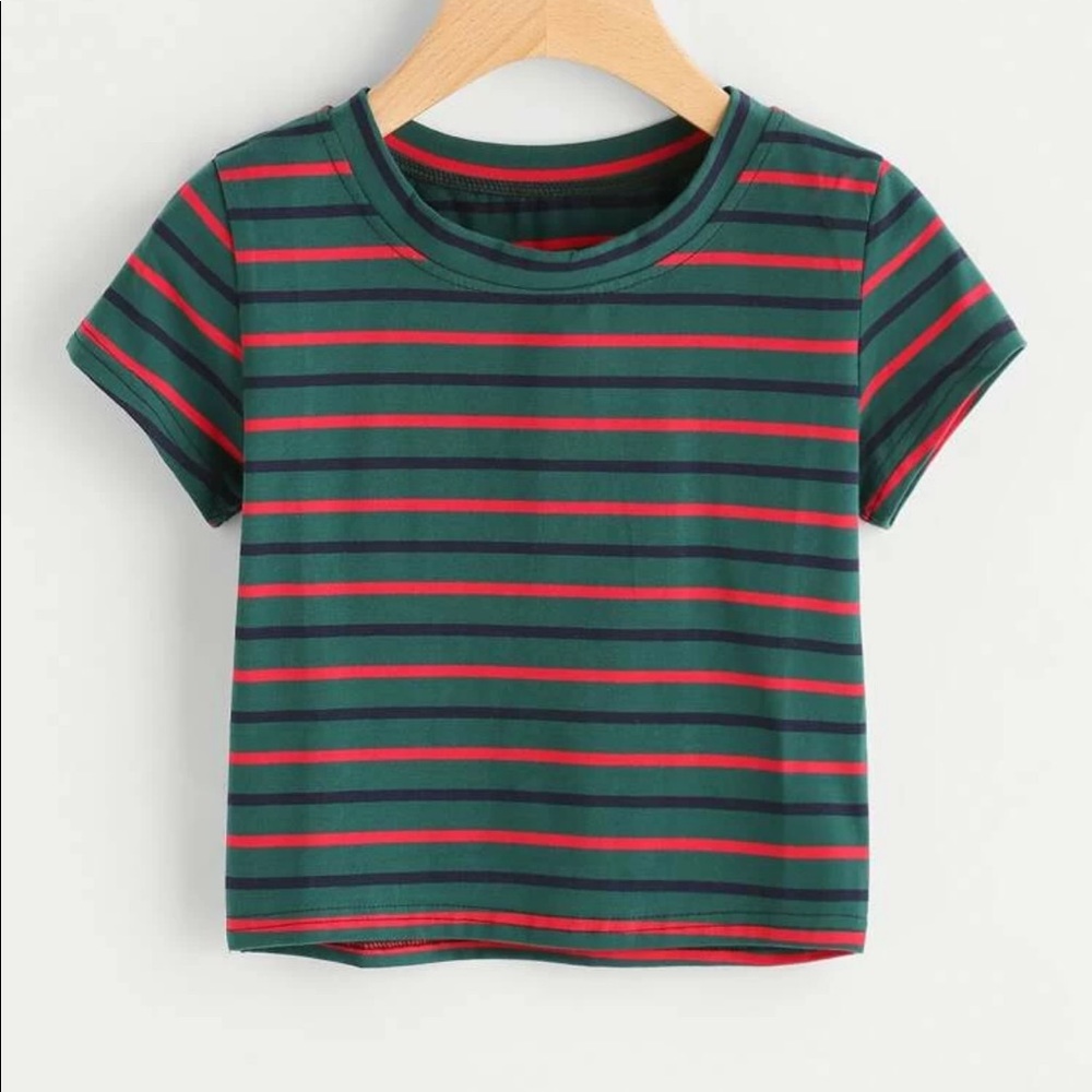 Cropped stripped shirt